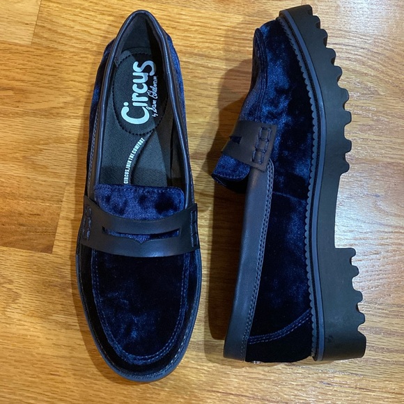 Beautiful BLUE Sam Edelman Circus Loafers - Picture 1 of 9
